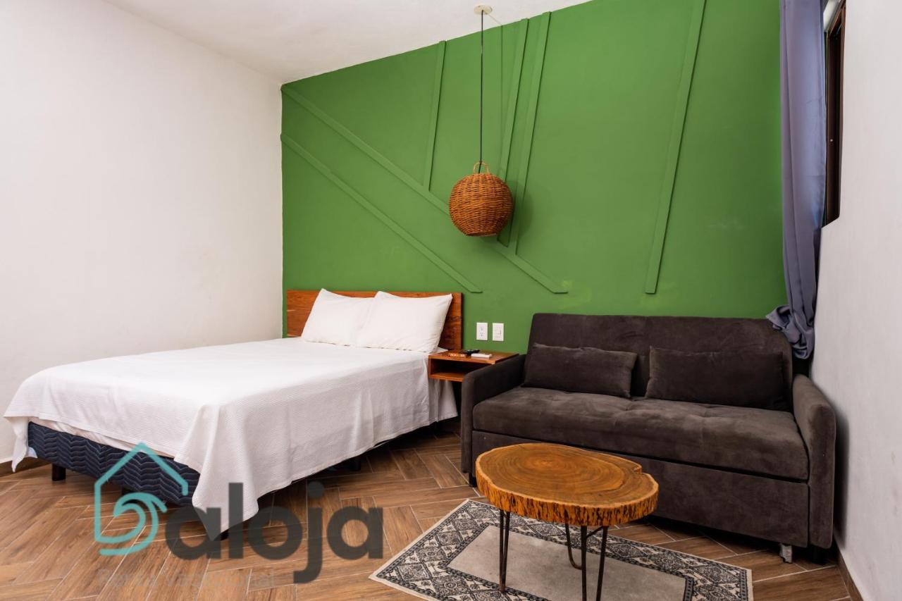 Vica Guest House Con Piscina En La Entrada De La Zona Hotelera كانكون المظهر الخارجي الصورة
