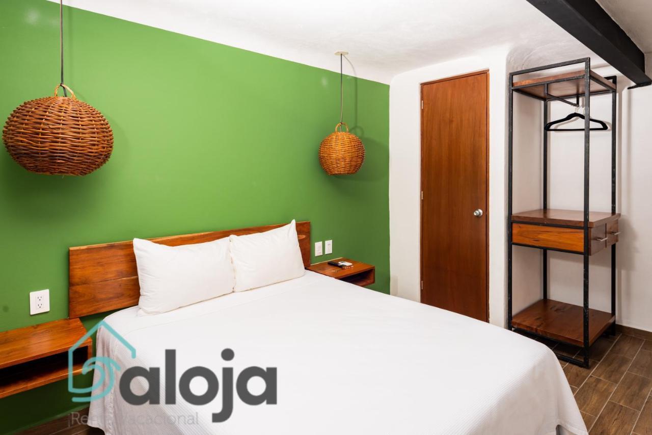 Vica Guest House Con Piscina En La Entrada De La Zona Hotelera كانكون المظهر الخارجي الصورة