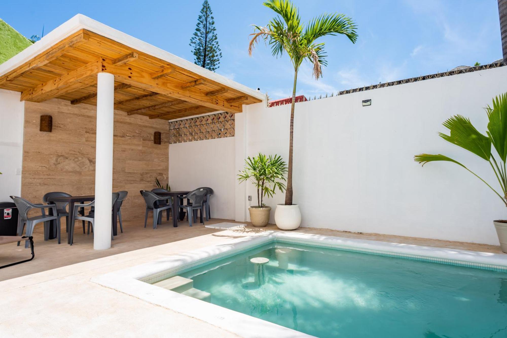 Vica Guest House Con Piscina En La Entrada De La Zona Hotelera كانكون المظهر الخارجي الصورة